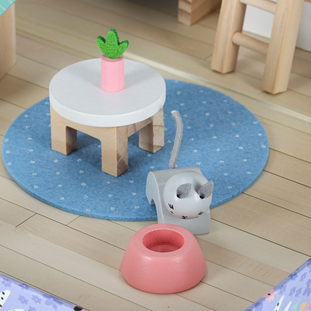 Leļļu māja "Dzīvnieku viesnīca" koferī