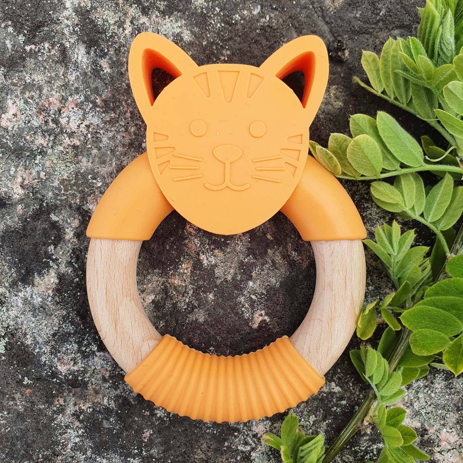 Graužamlietiņa zīdainim, koka un silikona "Kaķis"