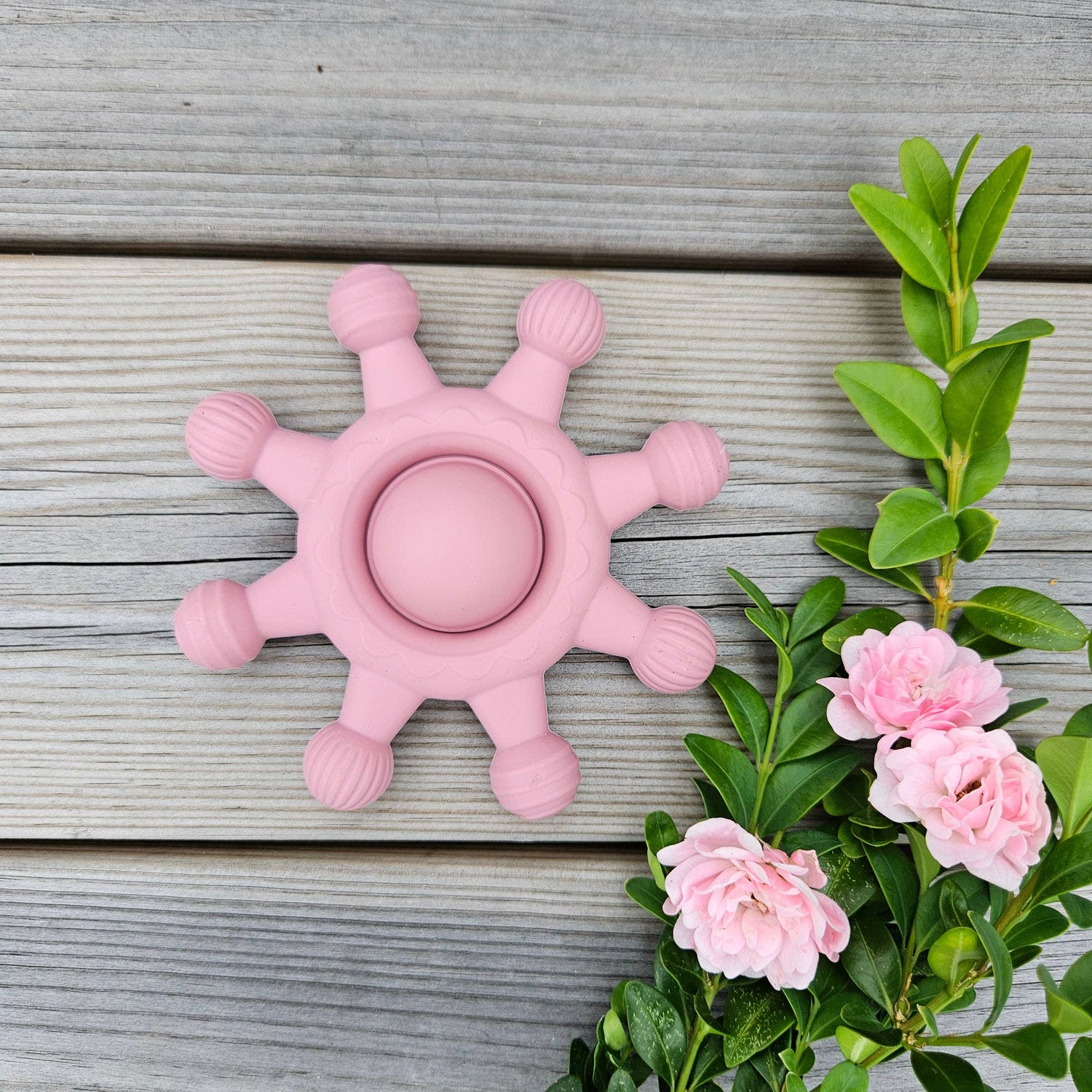 Zīdaiņu silikona graužamā rotaļlieta “Cirks”, putekļrozā krāsā