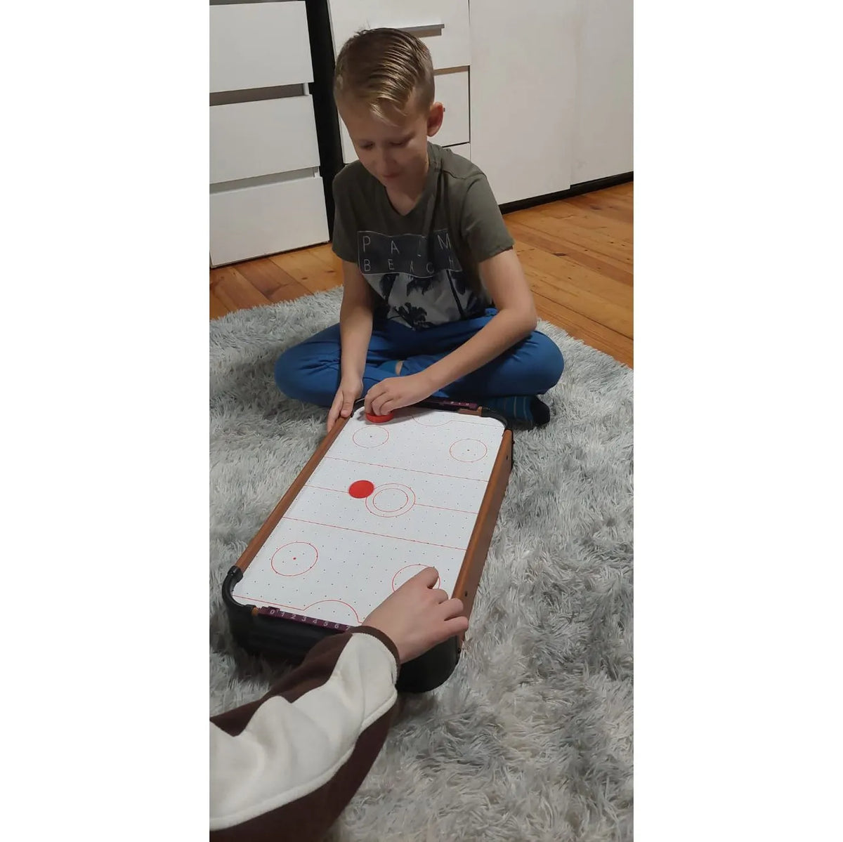 Galda hokejs bērniem