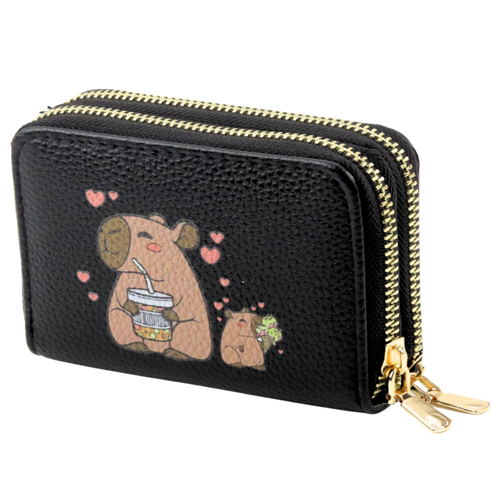 Maks ar diviem nodalījumiem, Kapibara, melns