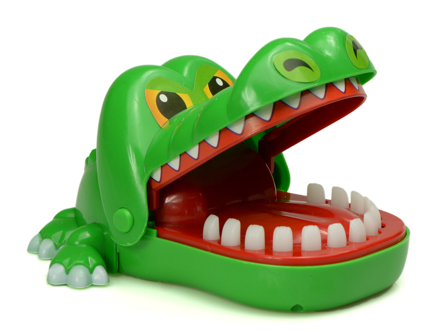 Krokodils aizcērt zobus!